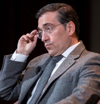 Exteriores pide a los españoles en Irán que abandonen el país ante [...]