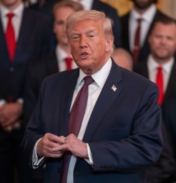 Trump amenaza con subir aranceles a los países que no respalden su [...]