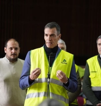 Sánchez solicita comparecer en el Congreso para informar sobre la crisis ferroviaria