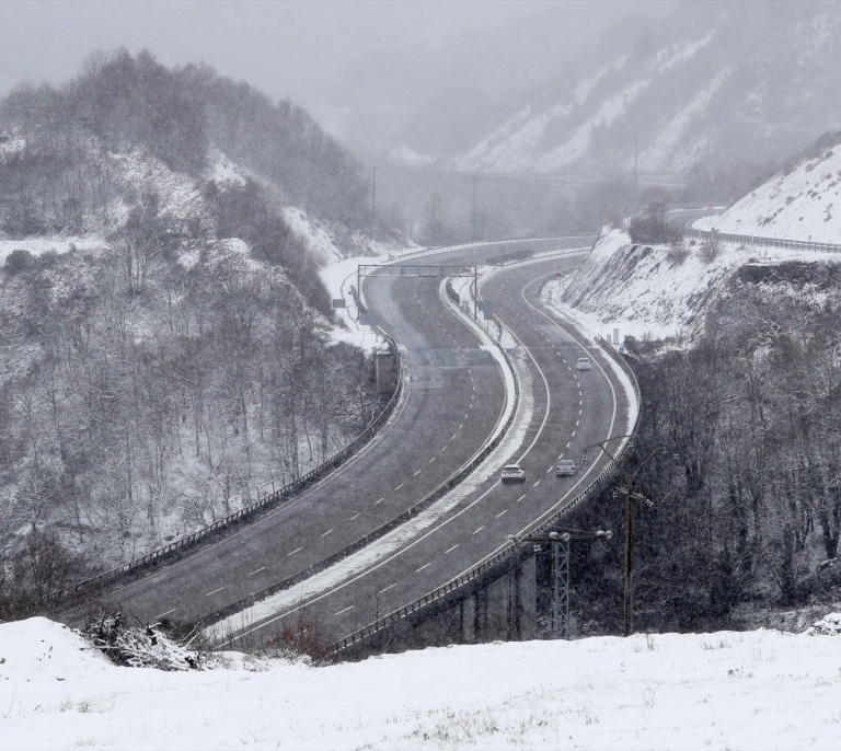 Temporal de nieve: los transportistas piden el "cese inmediato" de Pere Navarro (DGT) por parar los camiones