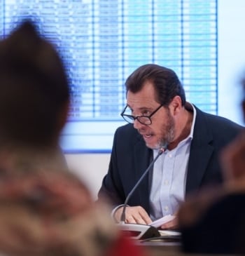 Puente admite posibles mordidas en Transportes y que el 'caso Koldo' le [...]