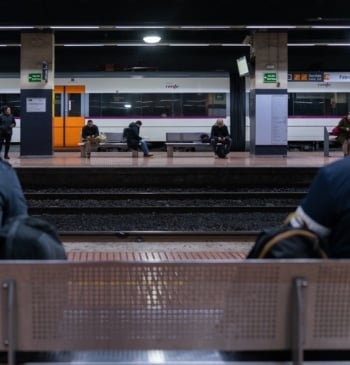 El gobierno catalán exige a Renfe y Adif que "asuman responsabilidades" ante [...]