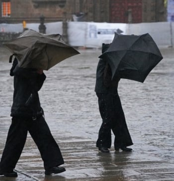 El temporal dispara las incidencias en Galicia: el 122 registra casi 400 [...]