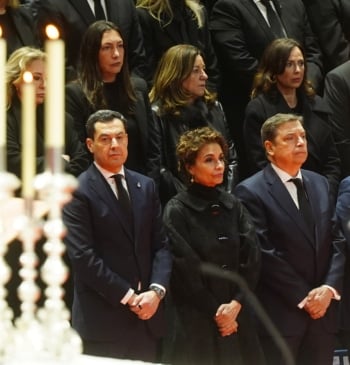 El Gobierno no forzará un funeral laico para las víctimas de Adamuz: [...]