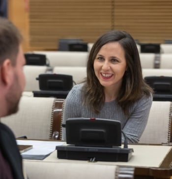 "¿Qué tal las fiestas de Navidad?": Belarra se ríe de la ministra [...]