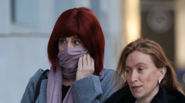 La expareja de Koldo asegura que el PSOE siempre pagaba en efectivo y que alguna vez vio billetes de 500 euros