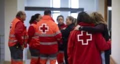 La Cruz Roja se afana por contener la indignación de los familiares de las víctimas