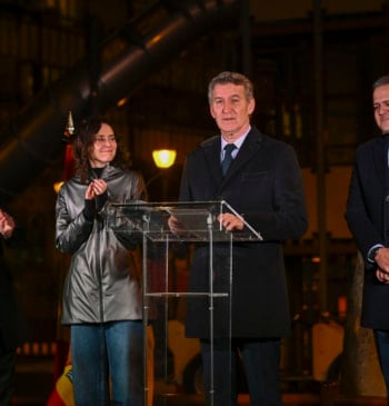 Siga en directo la comparecencia de Alberto Núñez Feijóo sobre la tragedia [...]