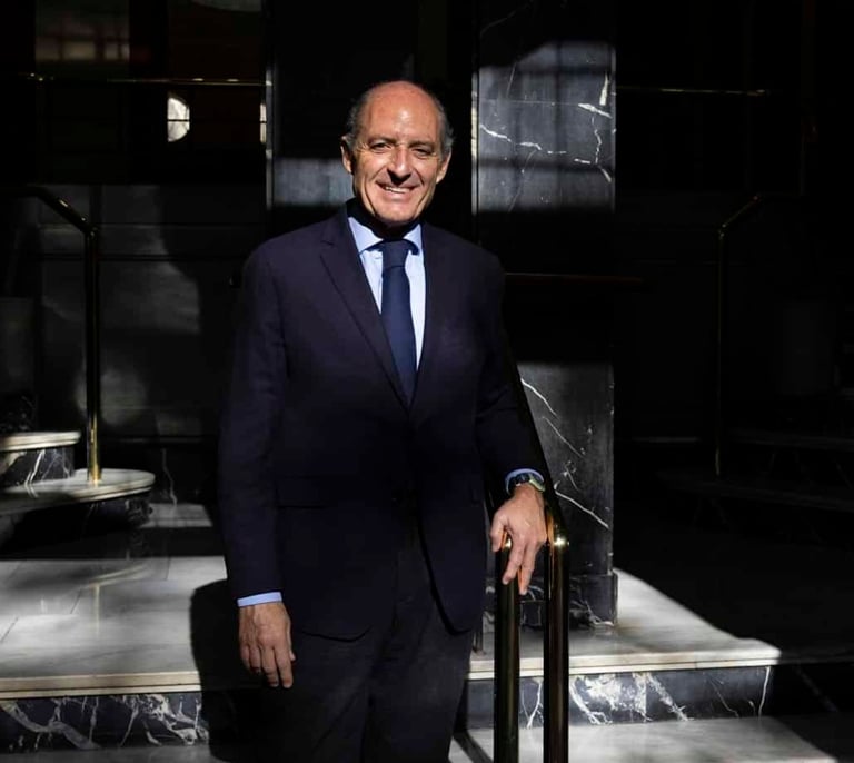 Francisco Camps: "Mi hecho diferencial es que yo puedo ganar por mayoría absoluta"