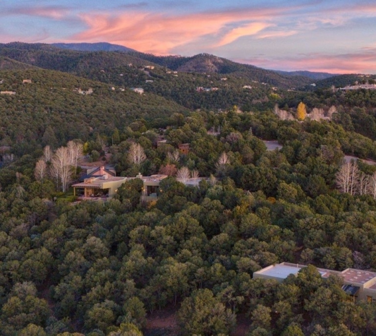 El reto de vender por 5,7 millones la casa donde encontraron muerto a Gene Hackman: "Habrá compradores reacios"