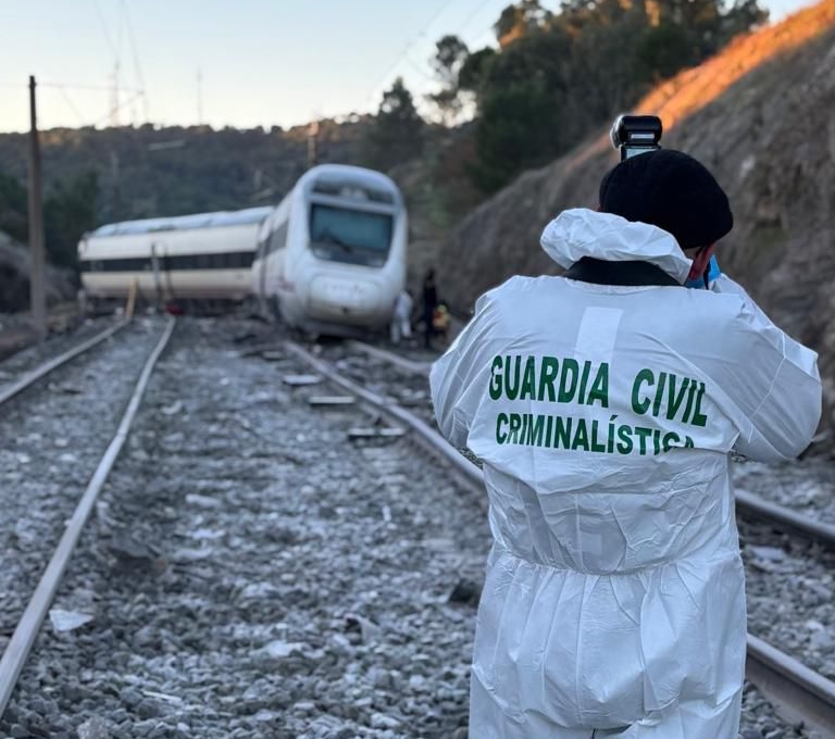 La Guardia Civil abre varias oficinas para recoger ADN de las víctimas del accidente