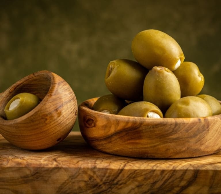 Por qué deberías guardar los huesos de las aceitunas