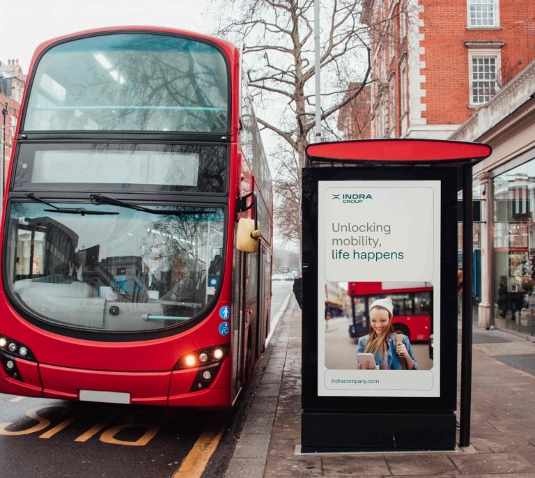 Indra cierra con Transportes de Londres un contrato de casi 1.000 millones para gestionar los billetes