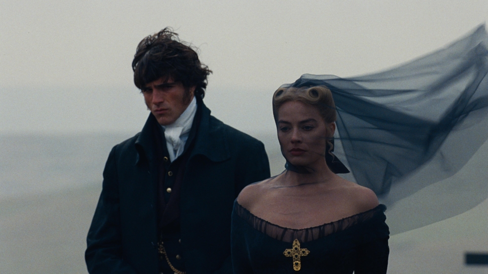 Jacob Elordi y Margot Robbie en 'Cumbres borrascosas'