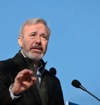 El voto militar decide 3 escaños en Aragón y se aleja del [...]