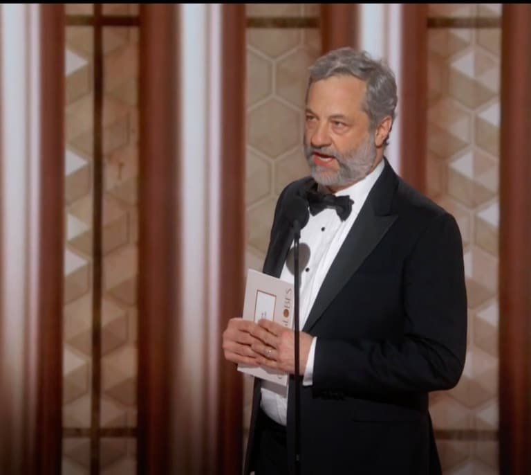 "Vivimos en una dictadura": el pellizco de Judd Apatow, el homenaje a Rob Reiner y otros momentos de los Globos de Oro 2026