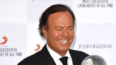 Julio Iglesias niega haber "abusado, coaccionado o faltado al respeto a ninguna mujer"