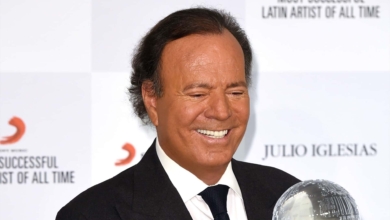 Los próximos pasos de Julio Iglesias tras lograr que la Fiscalía le entregue la denuncia archivada