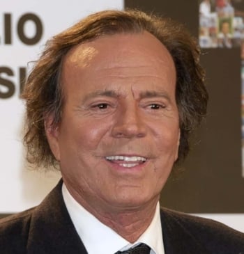 Dos ex empleadas domésticas acusan a Julio Iglesias de agresión sexual: "Me [...]
