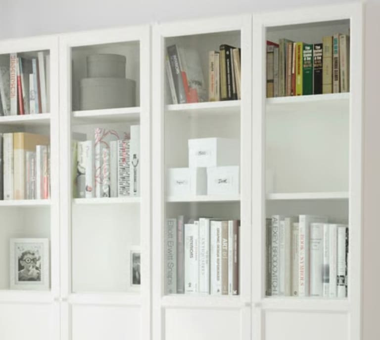 Si tienes cientos de libros en casa, esta es la estantería perfecta (y rebajada) para organizarlos