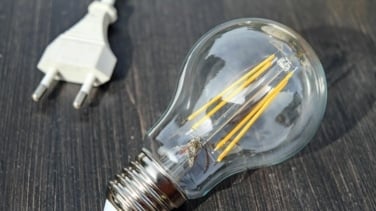 Precio de la luz hoy, 20 de enero de 2026: explicación de la brecha entre horas más baratas y más caras