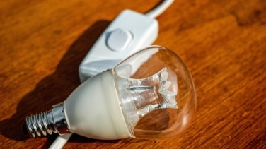 Precio de la luz hoy, 26 de enero de 2026: ¿hay diferencias entre viviendas antiguas y nuevas?