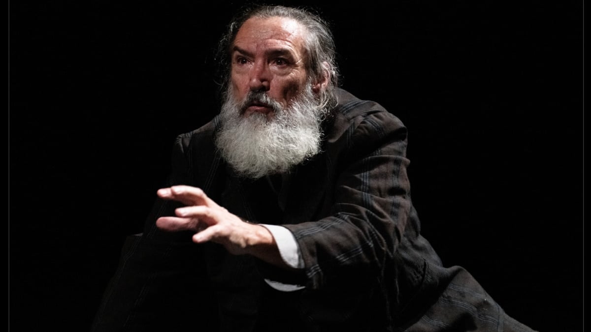 El actor murciano Ginés García Millán, premio Fotogramas de Plata 2024 a Mejor Actor de Teatro por su papel de Max Estrella en 'Luces de Bohemia'