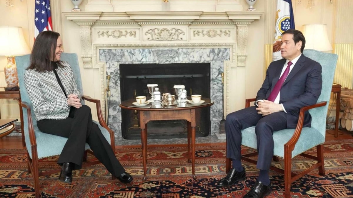 María Corina Machado (izda) con Marco Rubio en el Departamento de Estado