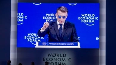 Macron, en Davos: "Europa debe recurrir a la 'bazuca comercial' si no la respetan"