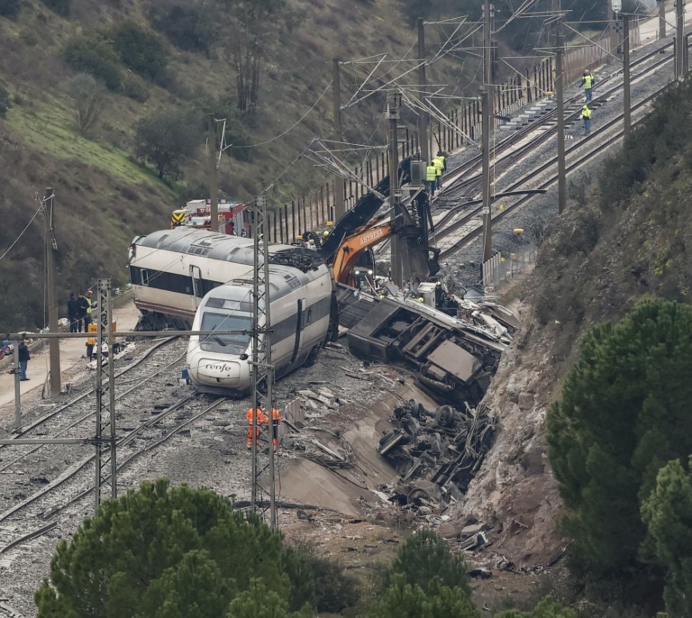 La Guardia Civil confirma que un fallo en el sistema de alerta impidió detectar la rotura de la vía en Adamuz