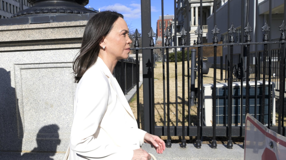 María Corina Machado: "No creo que se atrevan a matarme si regreso a Venezuela"