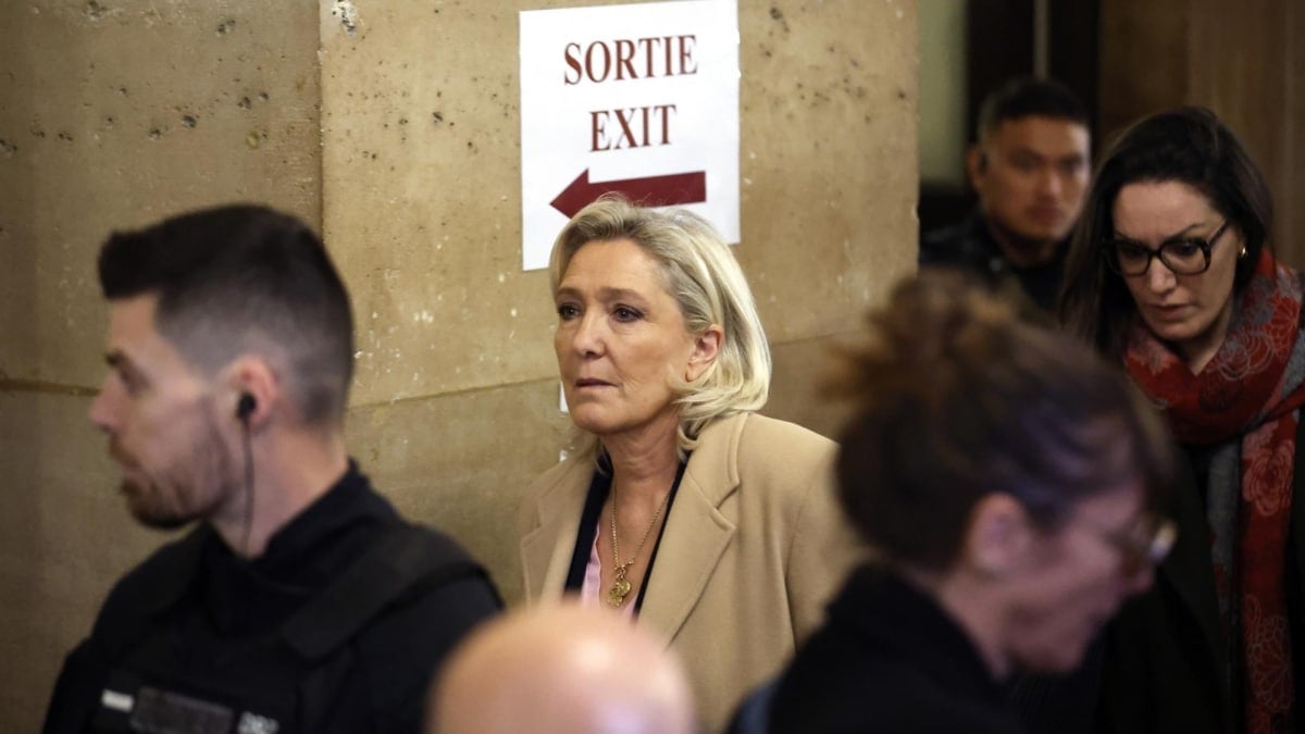 Marine Le Pen a su llegada al tribunal de apelaciones de París