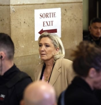 Marine Le Pen, en su momento decisivo ante el tribunal de apelación: [...]
