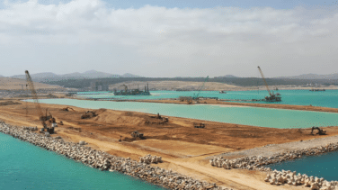 Marruecos suspende la construcción de una terminal de gas licuado en el megapuerto cercano a Melilla