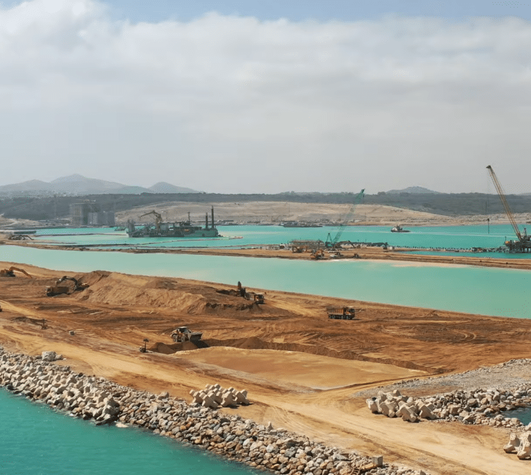 Marruecos suspende la construcción de una terminal de gas licuado en el megapuerto cercano a Melilla