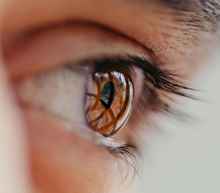El remedio natural para acabar con las ojeras o con las bolsas en los ojos