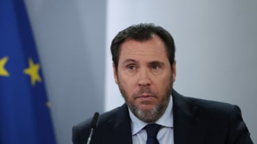 Las cinco preguntas clave que debe responder Puente en el Senado sobre la tragedia de Adamuz