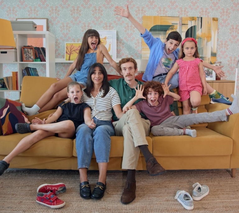 'Padre no hay más que uno' da el salto a la televisión: cuándo y dónde se estrena la serie