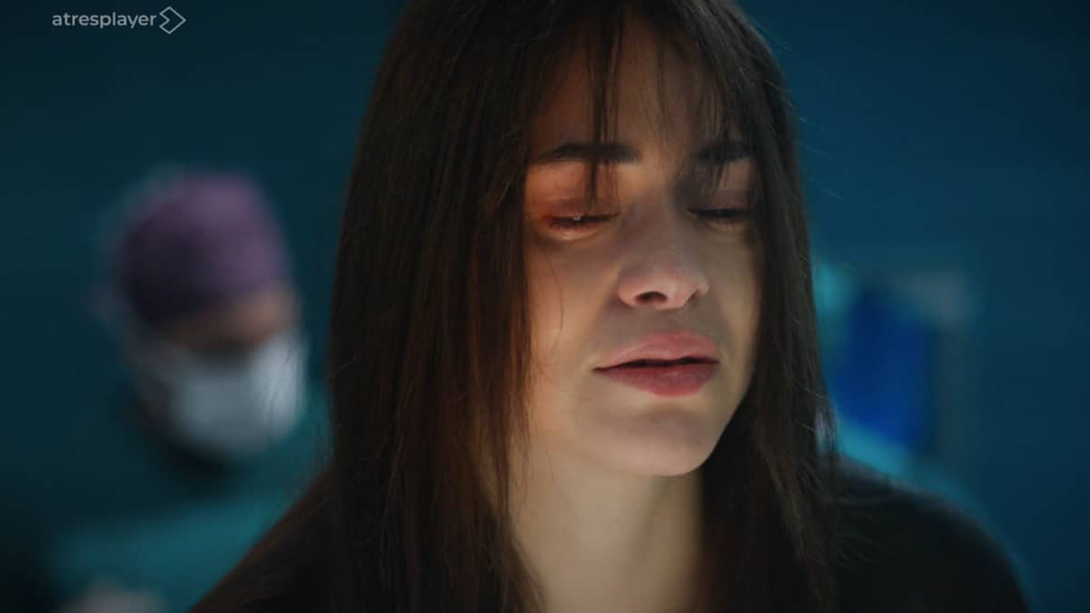 Renacer, avance del capítulo 13 parte 2 de la temporada 3 este martes 27 de enero: Parla acaba en quirófano con una bomba