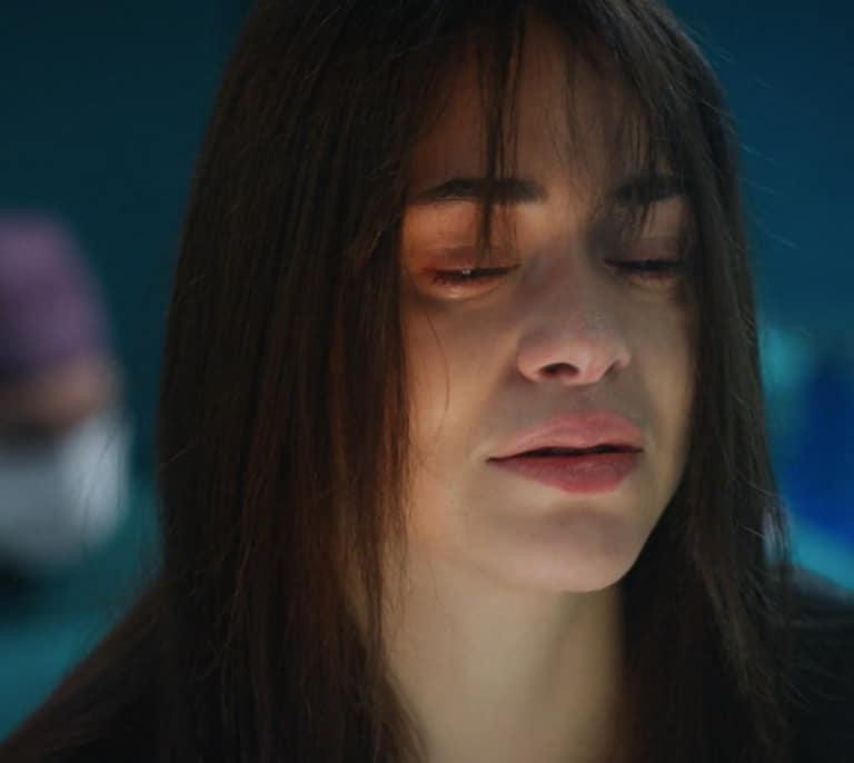 Renacer, avance del capítulo 13 parte 2 de la temporada 3 este martes 27 de enero: Parla acaba en quirófano con una bomba