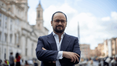 Ignacio Peyró declara su "profunda consternación" y se compromete a actualizar su biografía de Julio Iglesias