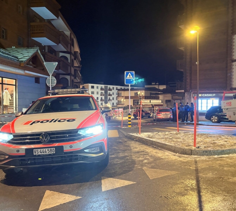 Tragedia de Año Nuevo en Suiza, 40 muertos y 115 heridos por un incendio durante una fiesta en la exclusiva estación de esquí de Crans Montana