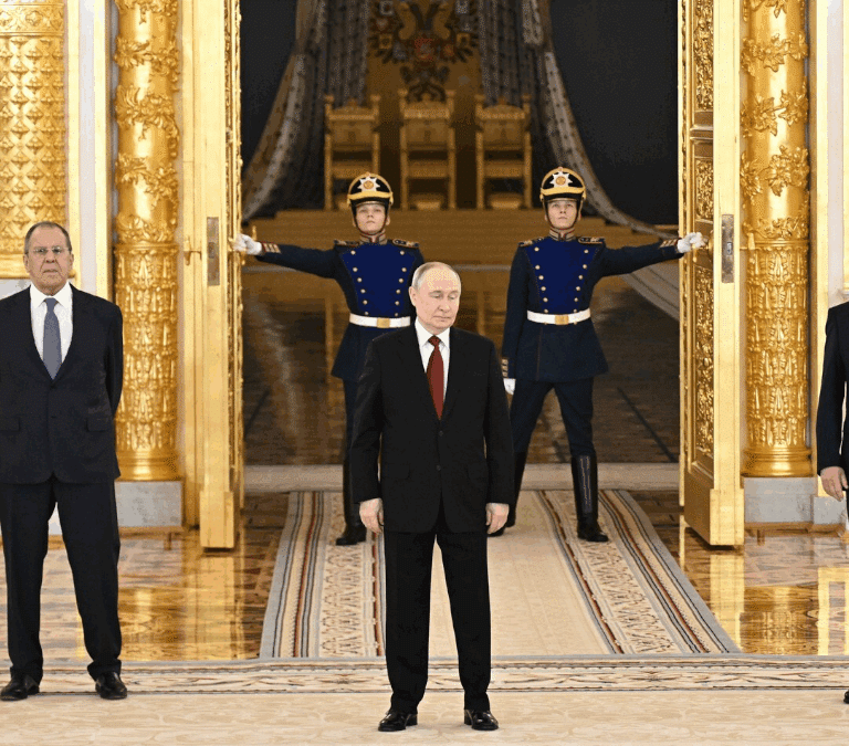 No tomarás el nombre de Trump en vano: Putin protege al presidente norteamericano de toda crítica en Rusia