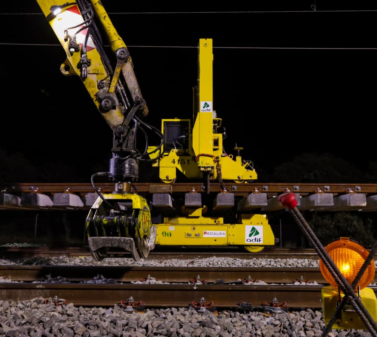 Los soldadores de vías como la de Adamuz necesitan un certificado especial expedido por Adif