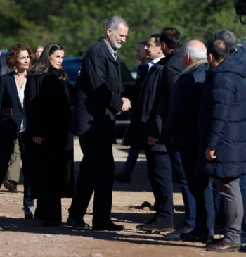 Los reyes visitan la 'zona cero' tras el accidente en Adamuz