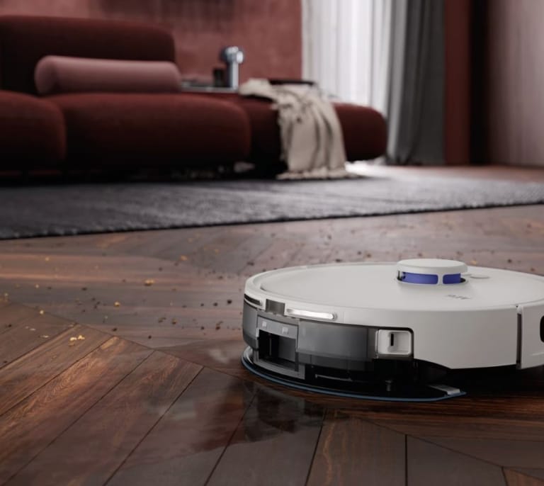 AEG rebaja el precio de su robot más completo: aspira, barre y pasa la mopa por 150€ menos