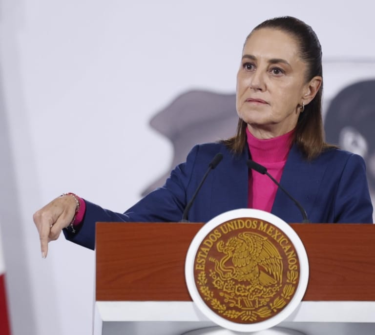 Sheinbaum se deshace de su polémico y octogenario fiscal general: “Va a Gran Bretaña, sí”