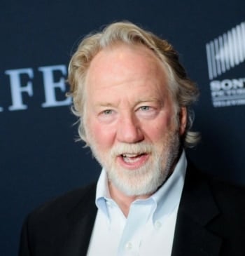 Timothy Busfield eliminado digitalmente de su última película tras ser acusado de [...]