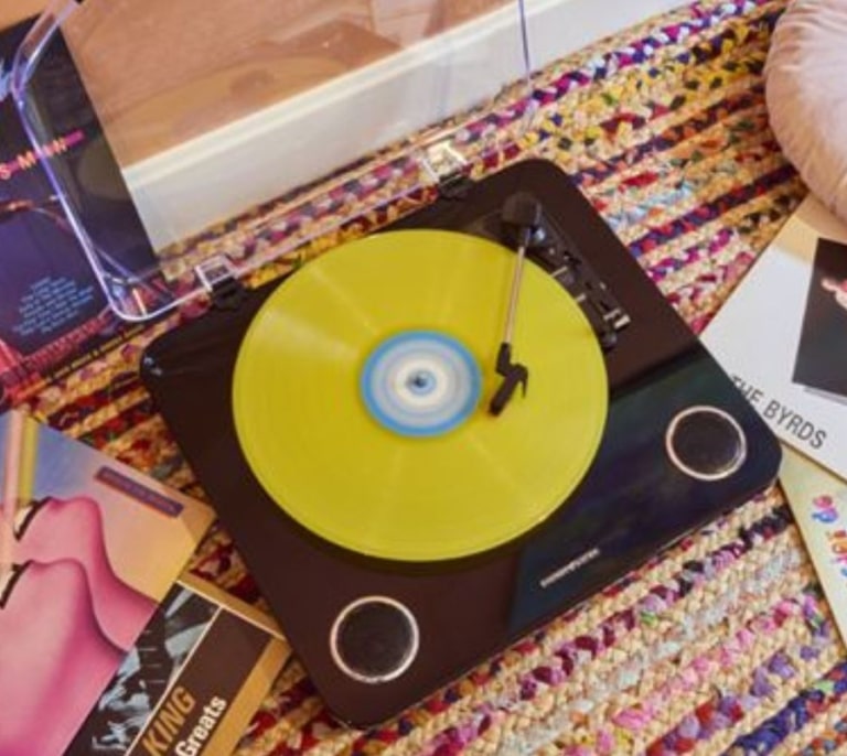 El regreso de los vinilos se consolida en 2026: este es el tocadiscos que está conquistando a quienes nunca tuvieron uno
