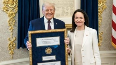 María Corina Machado tras dar la medalla del Nobel a Trump: "Contamos con el presidente para la libertad de Venezuela"